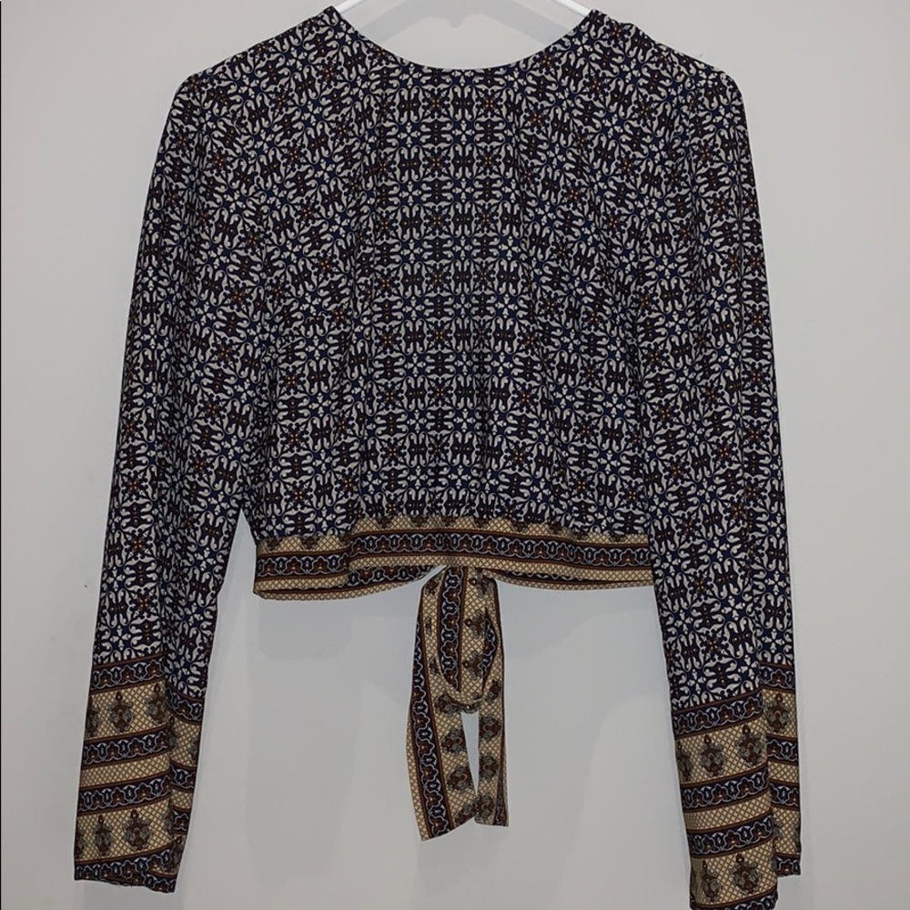 Wide Sleeve Crop Top